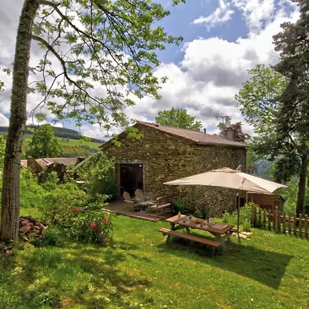 Gîte confortable avec vue imprenable près de Saint-Étienne - FR-1-496-38-3