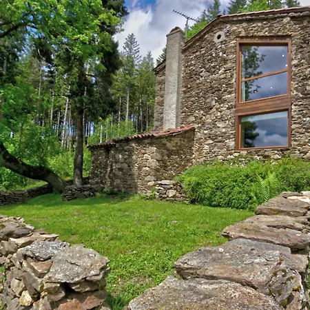 Gîte confortable avec vue imprenable près de Saint-Étienne - FR-1-496-38-2